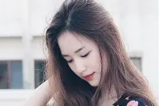 老婆上厕所的功夫51岁男子冲上台相亲被抓包后嘴硬太离谱